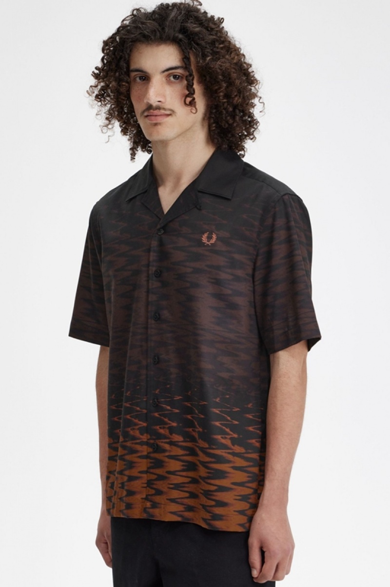 Fred Perry Wave Graphic Revere Collar Men's Shirts Black | AQP-306792